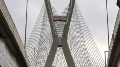 green4T e AME Brooklin realizam limpeza da Ponte Estaiada